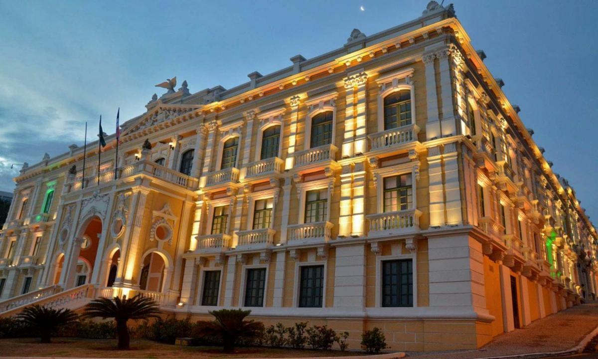 Edificio Martha Schwantz Apartment Гуарапари Екстериор снимка