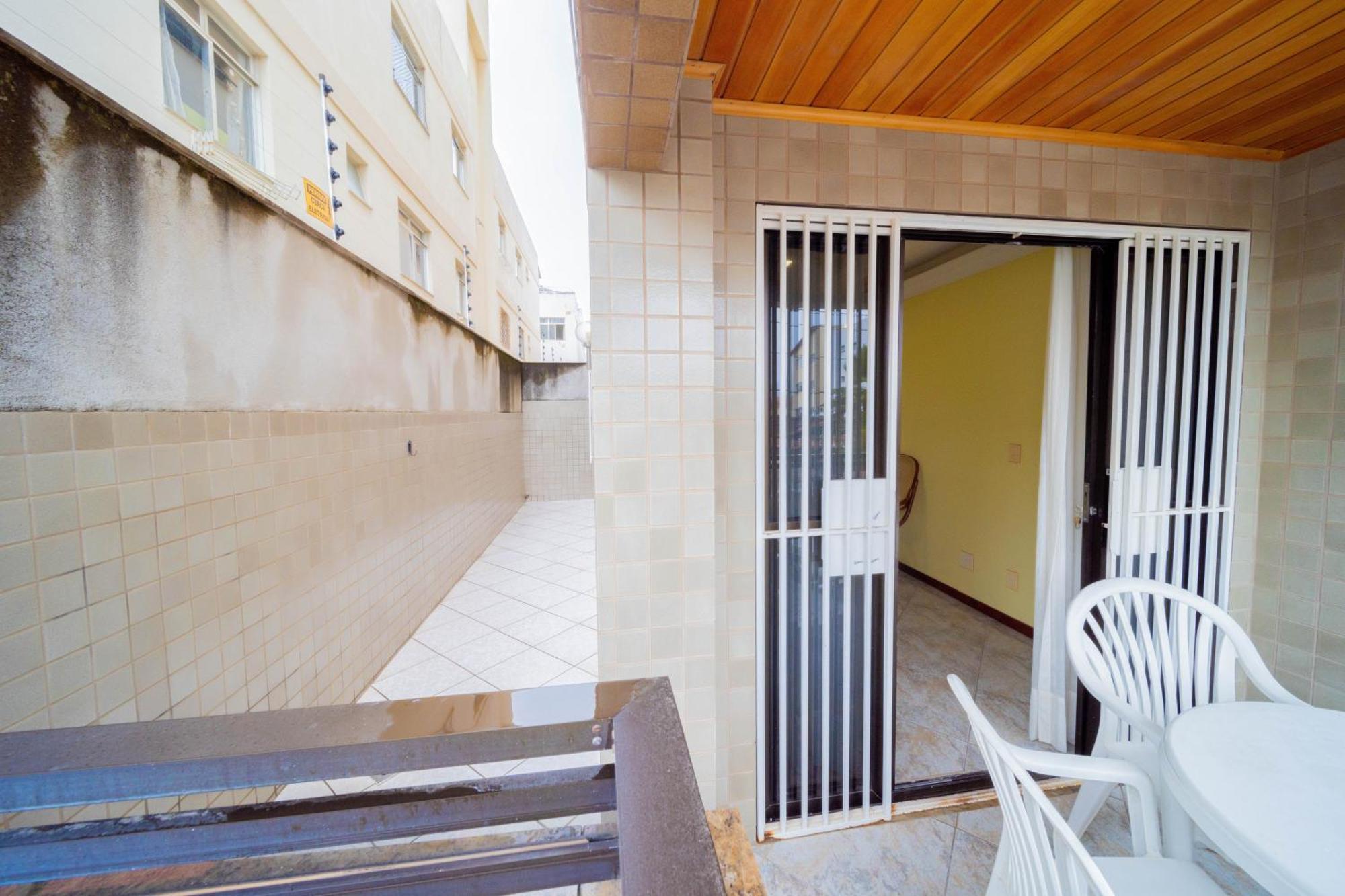 Edificio Martha Schwantz Apartment Гуарапари Екстериор снимка