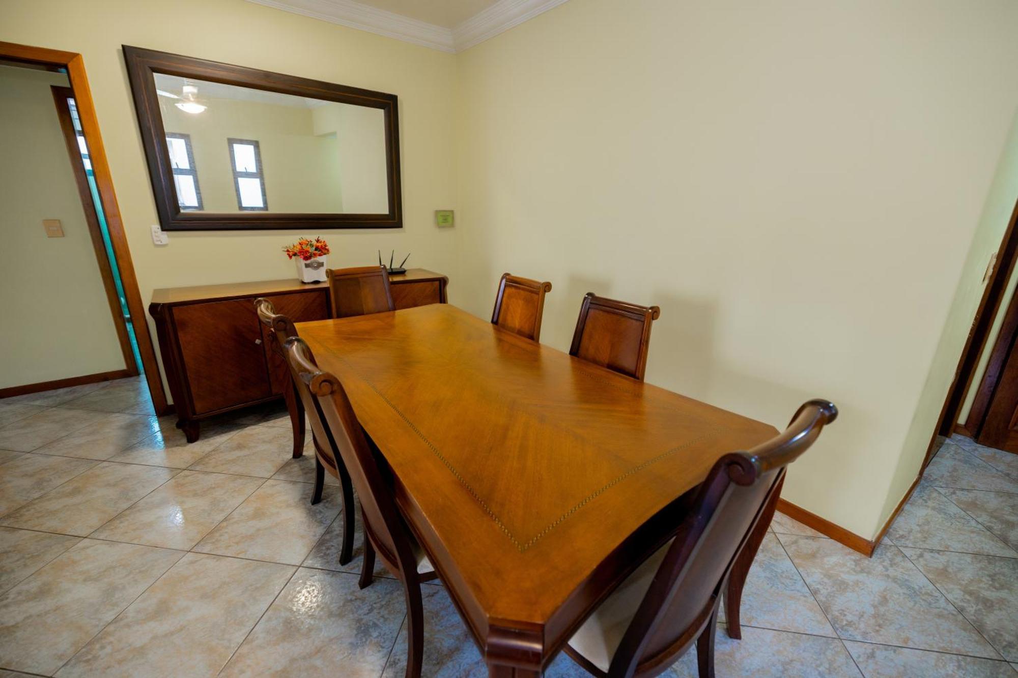 Edificio Martha Schwantz Apartment Гуарапари Екстериор снимка