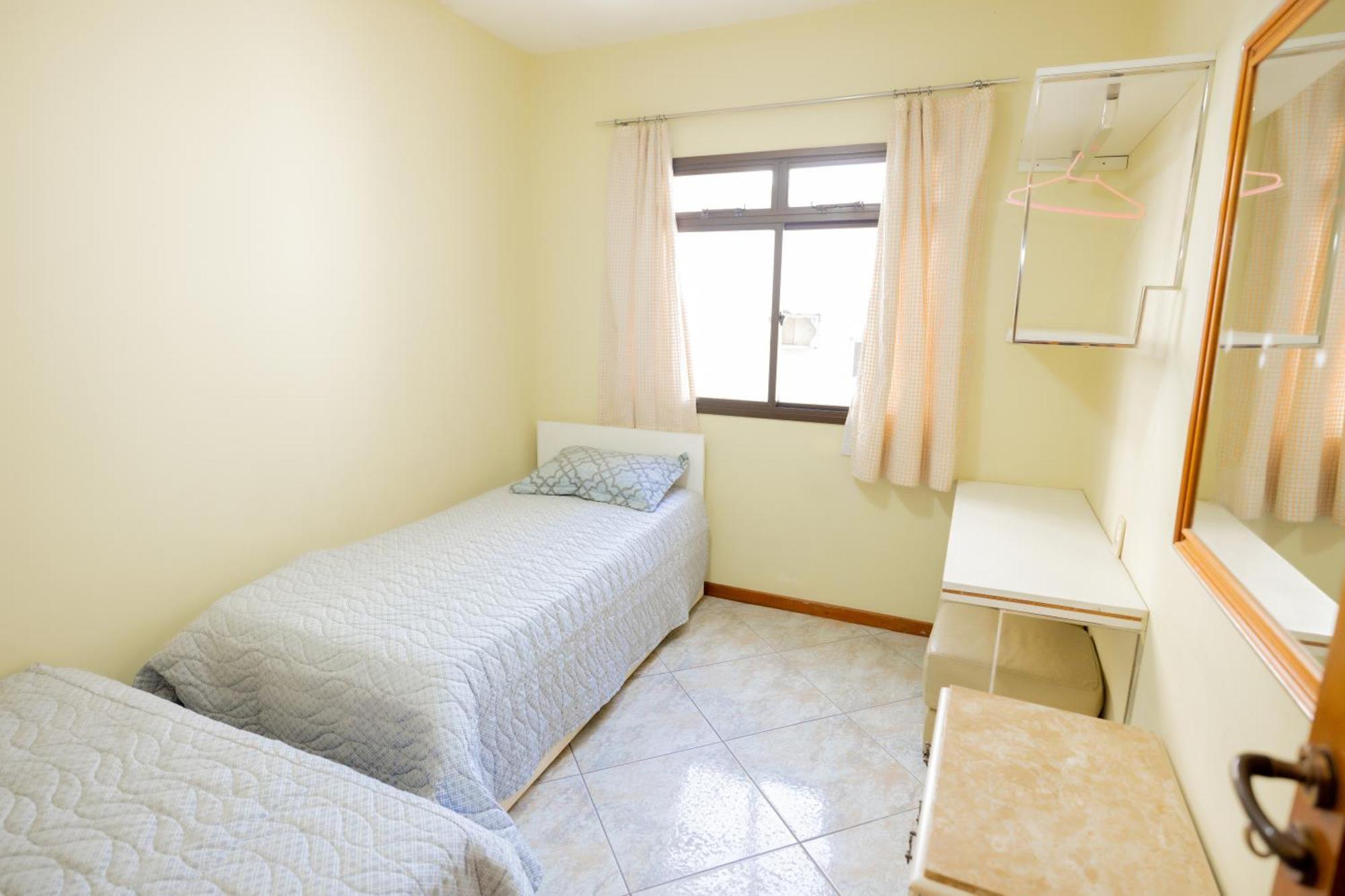Edificio Martha Schwantz Apartment Гуарапари Екстериор снимка
