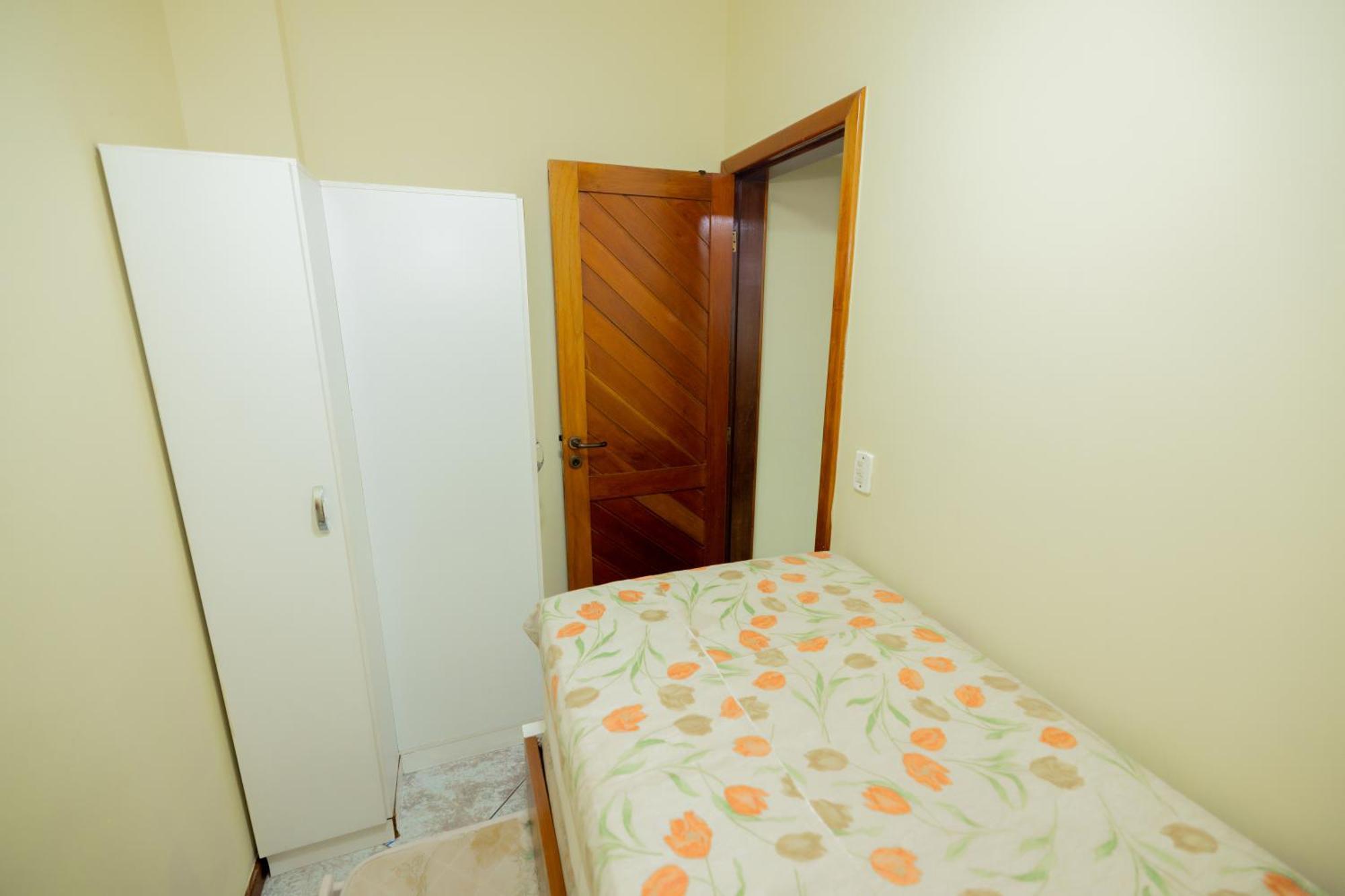 Edificio Martha Schwantz Apartment Гуарапари Екстериор снимка