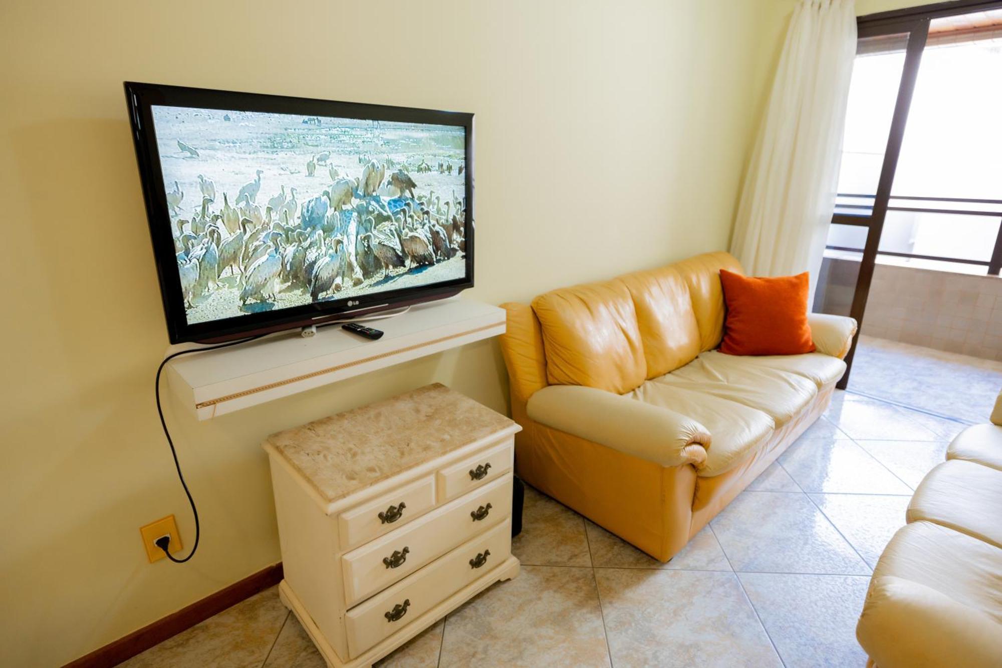 Edificio Martha Schwantz Apartment Гуарапари Екстериор снимка