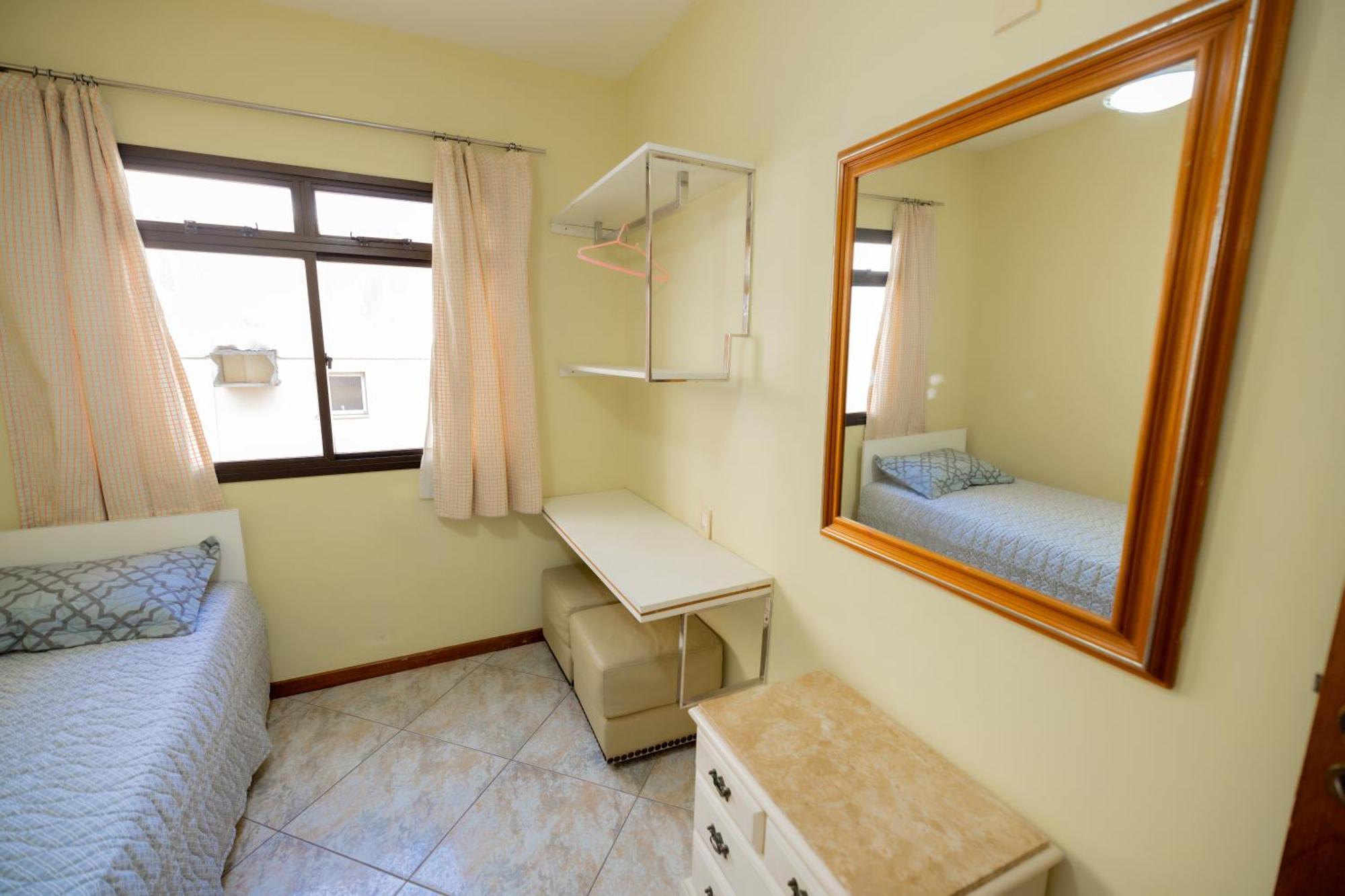 Edificio Martha Schwantz Apartment Гуарапари Екстериор снимка